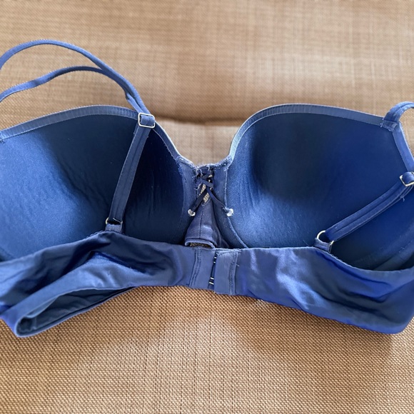 Victoria Secret Bra - Picture 2 of 5